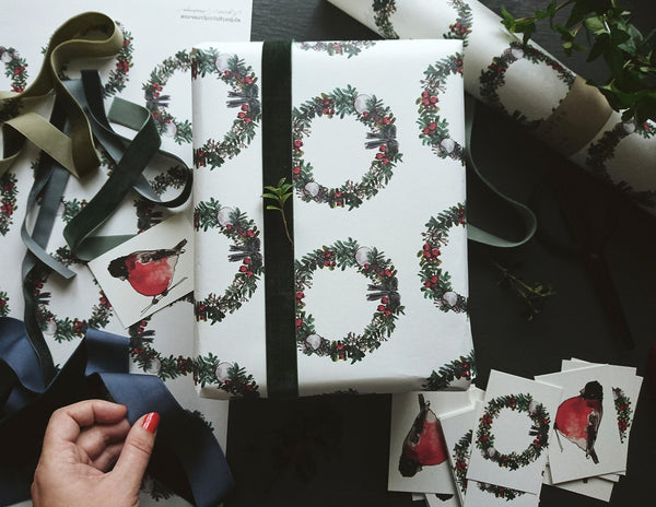 SET OF 3 pieces CHRISTMAS WREATH white wrapping paper
