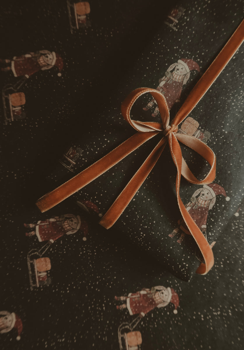 Bunny with sled kraft wrapping paper – MyDesignPictures