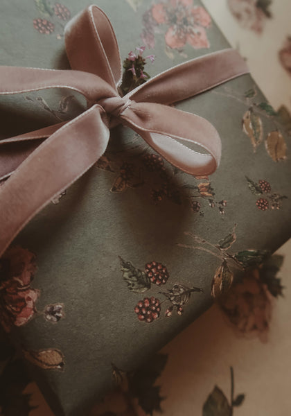 SET of 3 Flowers on dark gray kraft wrapping paper