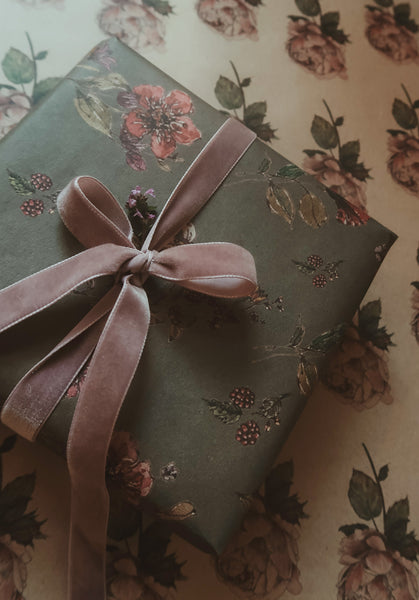 SET of 3 Flowers on dark gray kraft wrapping paper