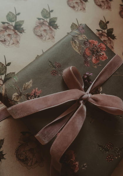 SET of 3 Flowers on dark gray kraft wrapping paper