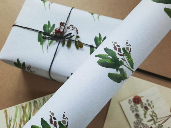 SET OF 3 pieces GREEN LEAVES white wrapping paper